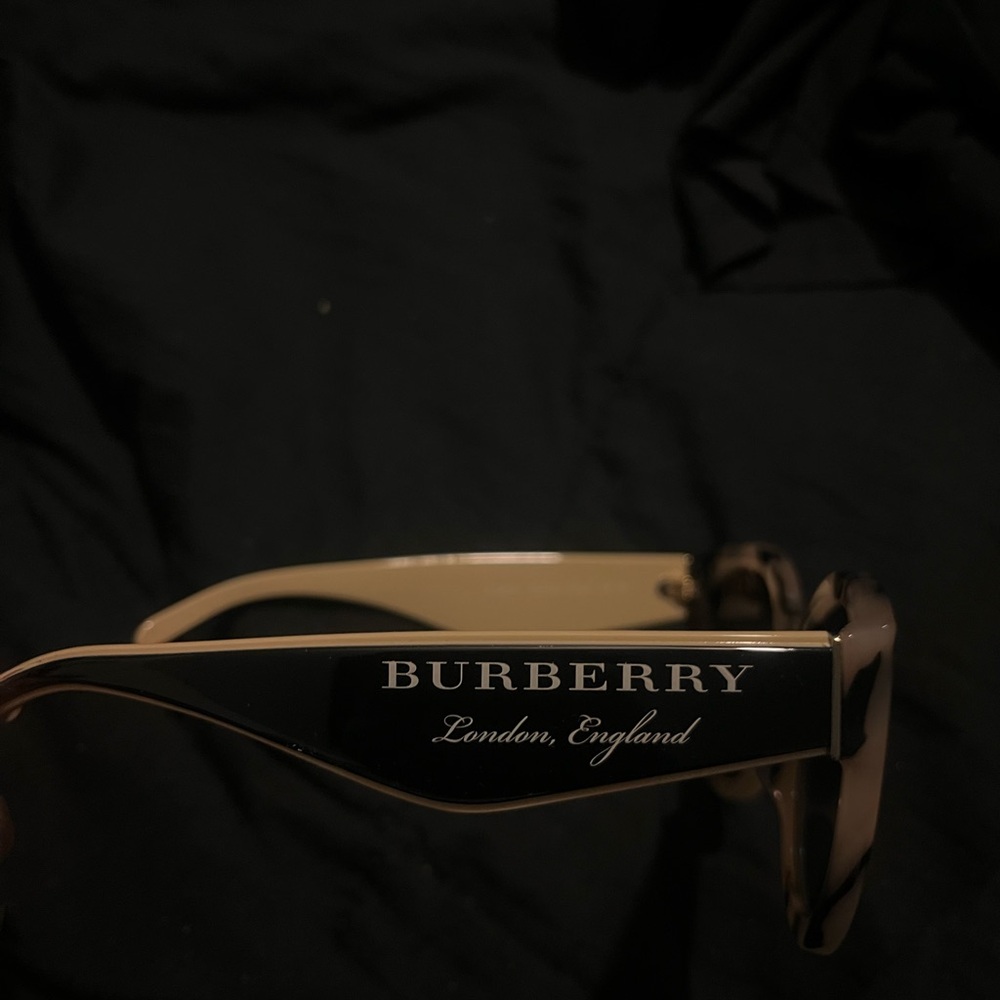Burberry Shades